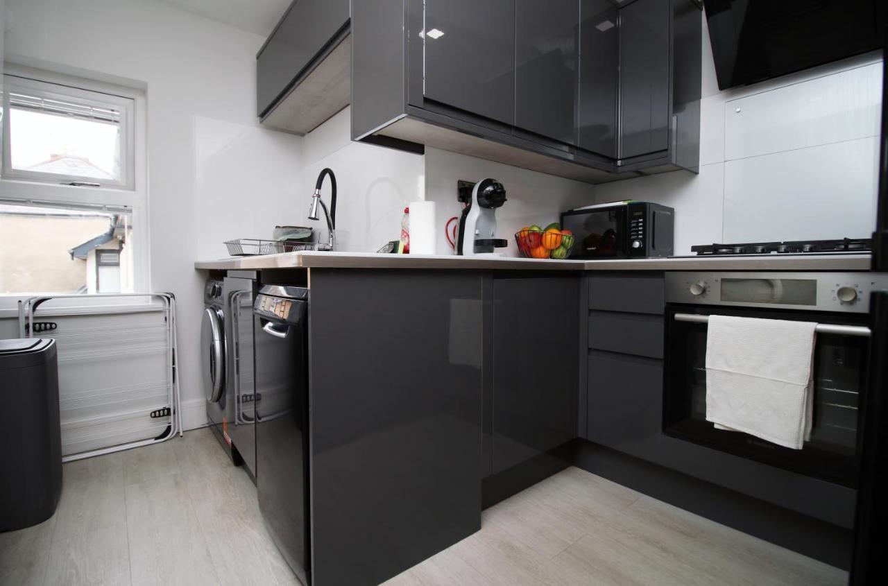 New 2 Bed Comfort - Functional - Secure - Private Cardiff Exterior foto